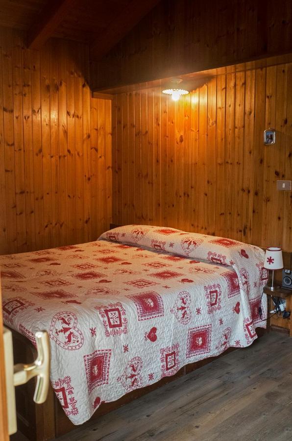 Chalet Indipendente In Centro A Valtournenche Exterior photo
